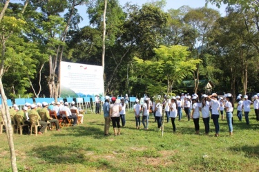 National Park Management Board of Phong Nha - Ke Bang held in response to World Environment Day.